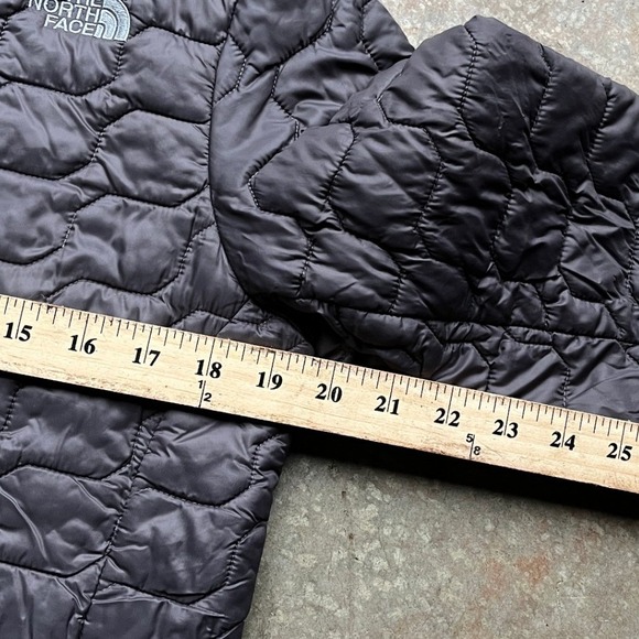 The North Face Boys Thermoball Full Zip Quilted Puffer Jacket Grey L NF0A3CPZ - Picture 8 of 10